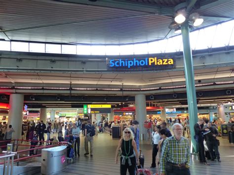 Shopping at Amsterdam Schiphol Airport 